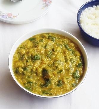 paleo eggplant and spinach coconut curry recipe